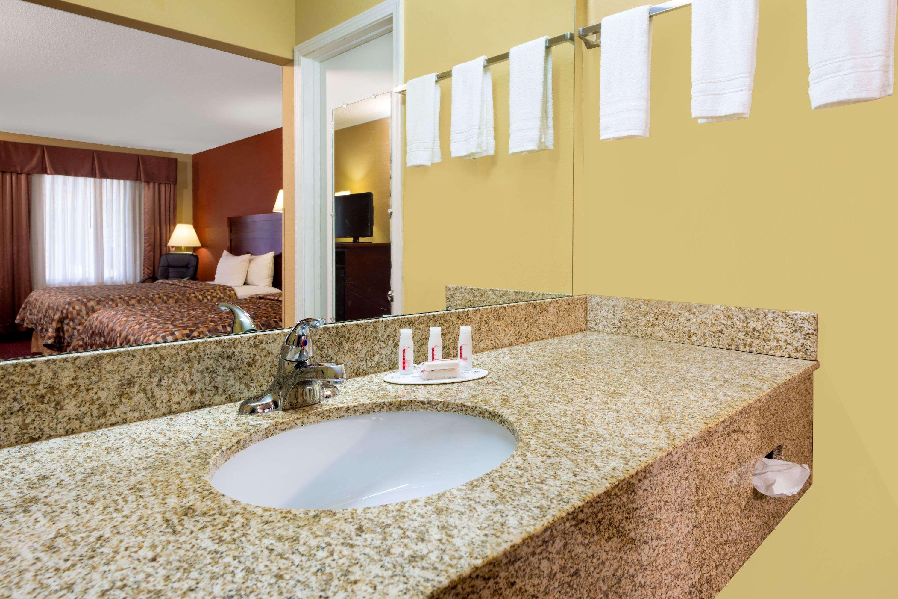 Days Inn By Wyndham St. Robert Waynesville/Ft. Leonard Wood Exteriér fotografie
