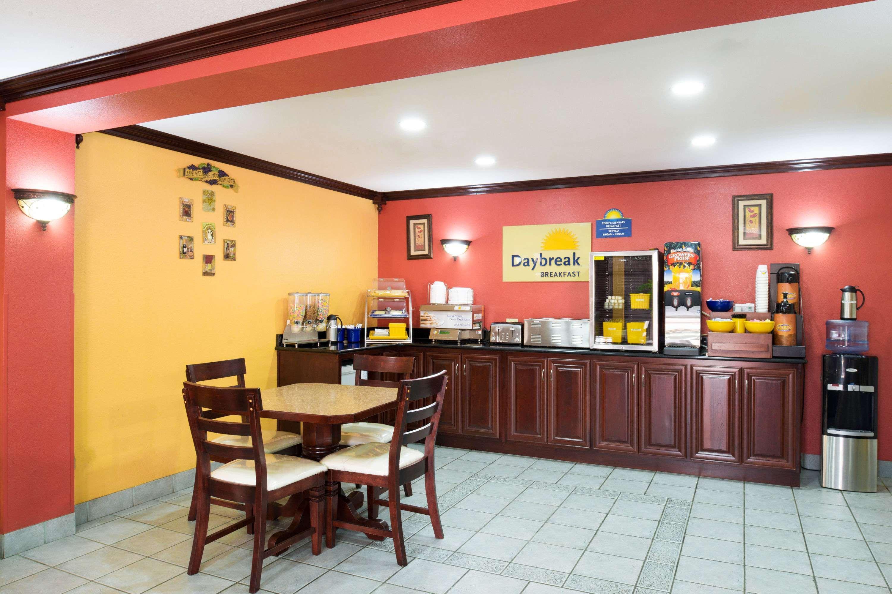 Days Inn By Wyndham St. Robert Waynesville/Ft. Leonard Wood Exteriér fotografie